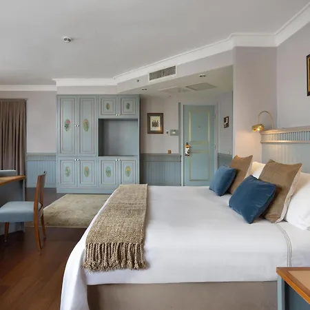 Armada Old Hotel