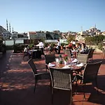Armada Old Hotel